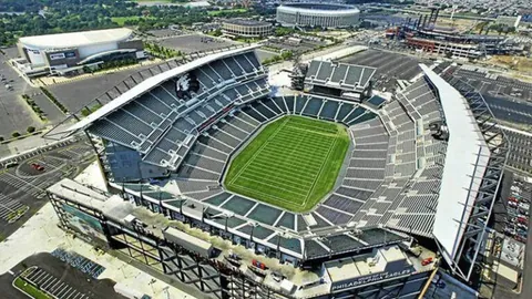 热刺携手AIA再续传奇，新赛季全新训练战袍即将亮相！