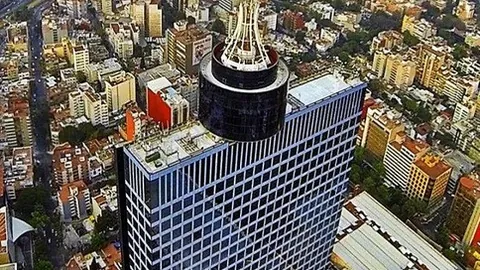 36岁王大雷鲁莽举动致泰山队失利：职业生涯再获红牌，险阻对手步伐